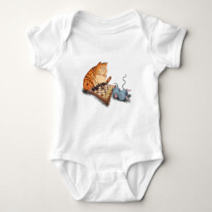 Katt och mus som spelar schess Baby Bodydräkt Roli T Shirt