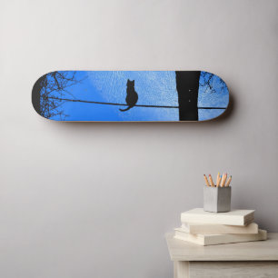 Katt på en Wire Blue Måne Mini Skateboard Bräda 18,5 Cm