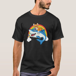 Katt Ridande Haj Äter Ägg Med Regnbåge För Ägg T Shirt