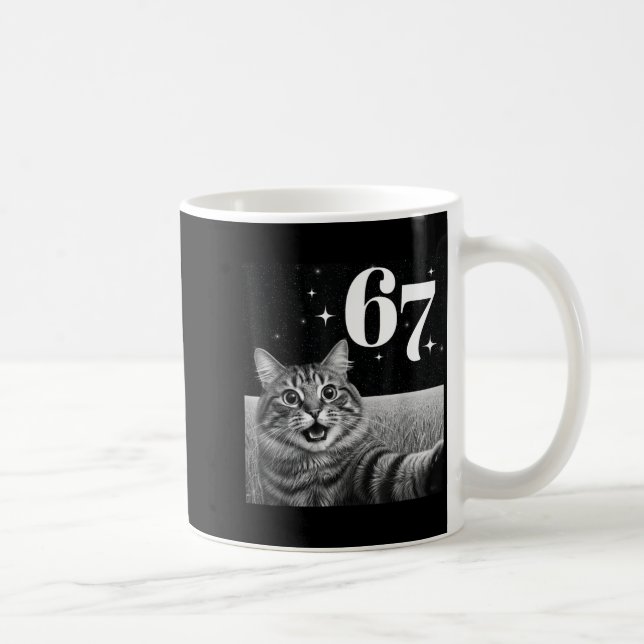 Katt Selfie Med 67 Meme Roliga Katter Grafik För M Kaffemugg (Höger)
