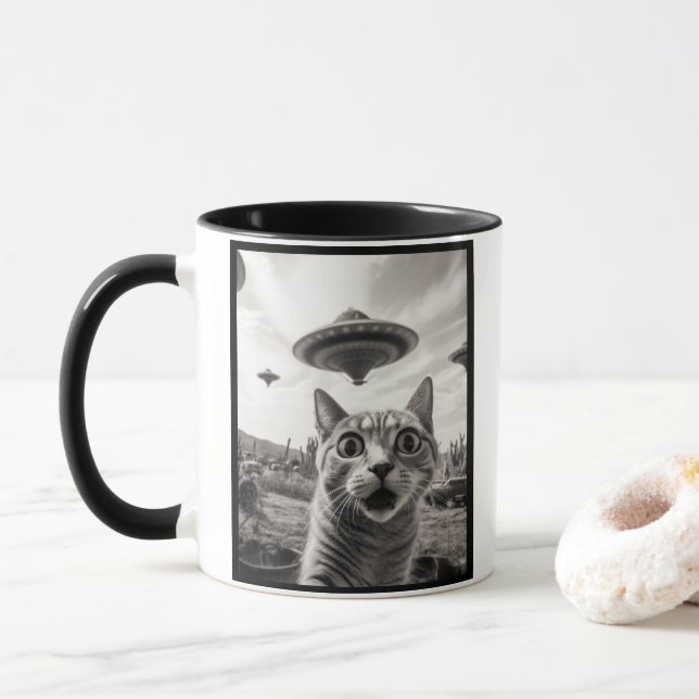 Katt Selfie Utomjording Invasion  Mugg (Med munk)