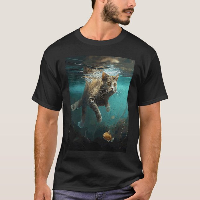 Katt som fiskar under vattnet t shirt (Framsida)