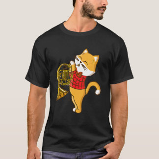 Katt som njuter av musikinstrumentet valthorn t shirt