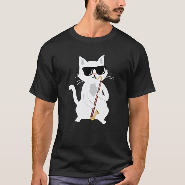Katt som spelar basklarinet t shirt (Framsida)
