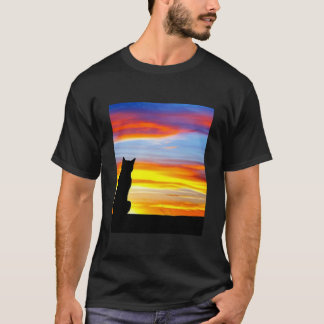Katt som tittar på solnedgångsscen Svart katt Soln T Shirt
