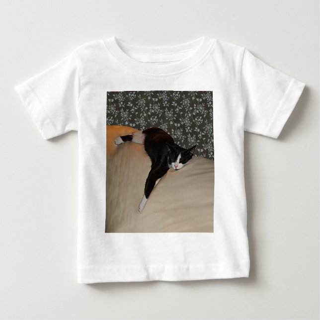 Katt Sömpande ovanpå koppsspädbarn T- Shirt Tee (Framsida)