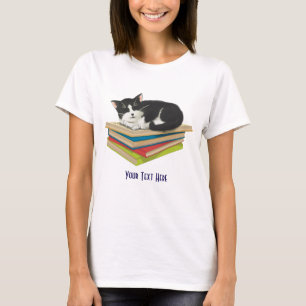 Katt sover på bokar skjorta t shirt