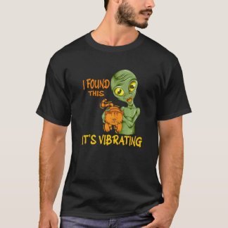 Katt spinnar Alien håller katt jag hittade detta D T Shirt