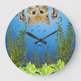 Katt Tittar i fiskens inre Tank Stor Klocka