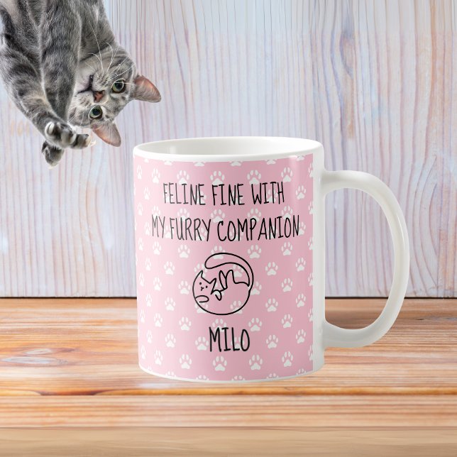 Kattdjur Bra med mitt Hårig Suppleant Cat Namn Kaffemugg (Feline Fine with My Furry Companion Cat Name Coffee Mug)
