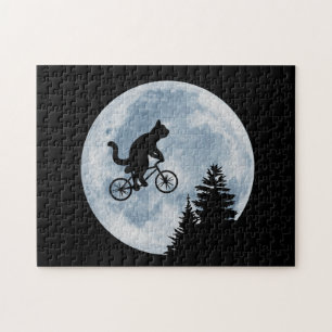 Katten cyklar på måne. pussel
