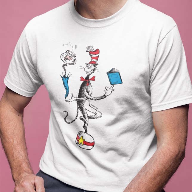 Katten i hatten balansakt tee shirt (Person wearing shirt)
