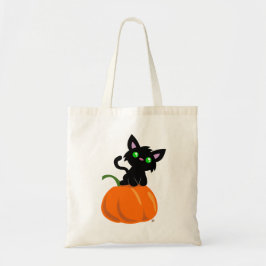 Katten på en pumpatoto hänger lös tygkasse