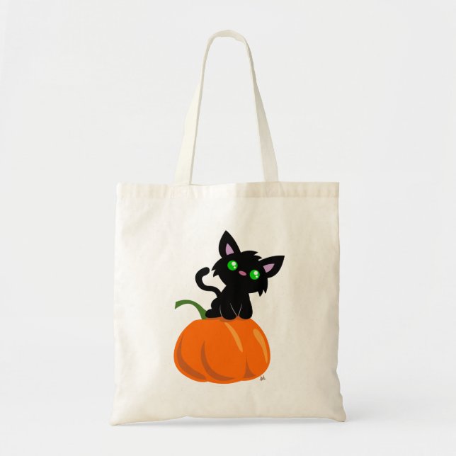 Katten på en pumpatoto hänger lös tygkasse (Framsidan)