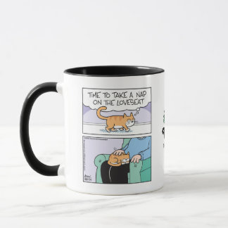 Katten sitter på Fåtölj (knä) Mugg