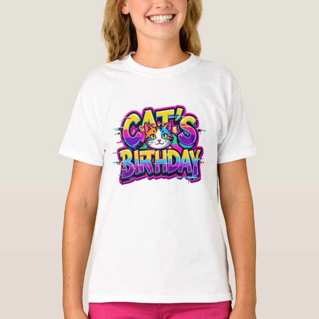Kattens födelsedags regnbågsglitch t shirt (Framsida)