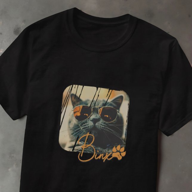 Kattens moderna enkla Coola Grunge Namn och foto T Shirt (Skapare uppladdad)