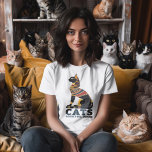 Katter - antagna sedan 3 000 BC T Shirt<br><div class="desc">Ner till den ursprungliga royaltyn - katter! Den här helt reglementsenliga utformningen tar er tillbaka till den tid då kattdjuren först hävdade att deras rätt tronen var våra hjärtan. Med en majestätisk, egyptisk-inspirerad katt, klädd i gammaldags fini, kommer den här garantin att ge dig kattdjur bra samtidigt som den betalar...</div>