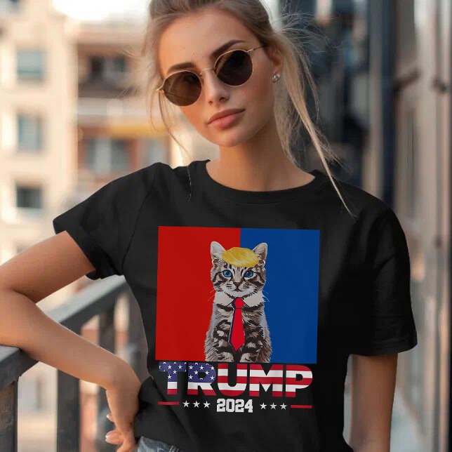 Katter för trumma 2024 | Vance Trump Red Blue T Shirt (Skapare uppladdad)