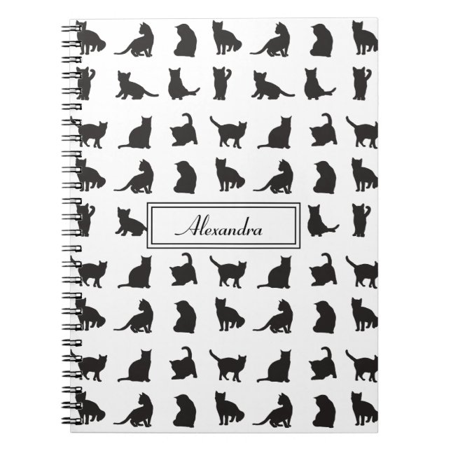 Katter i Black Silhouette Mönster med First Namn Anteckningsbok (Framsidan)