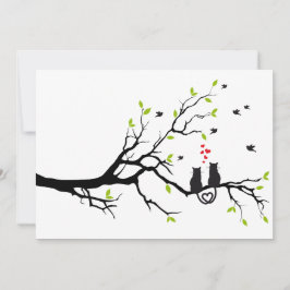 Katter i kärlek på träd med röda hjärtan