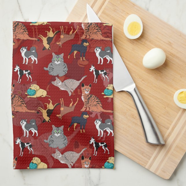 Katter Och Hundar Mönsterdesign På Rött Kökshandduk (Vikt i Fjärdedel)