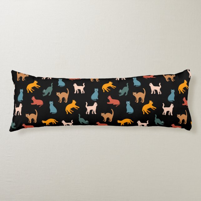 Katter på svart kroppskudde (Framsidan)