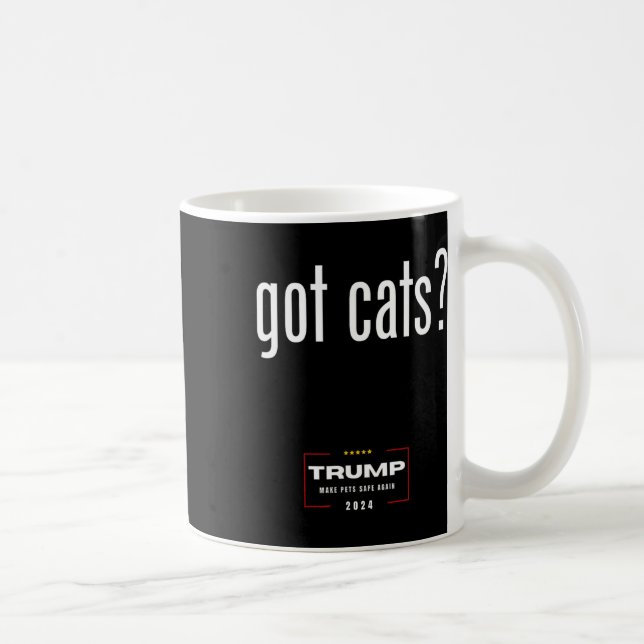 Katter som äter hundars katter - Trump gör husdjur Kaffemugg (Höger)
