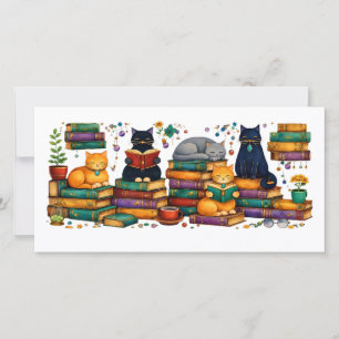 Katter som läser böcker mysig biblioteks scen tack kort