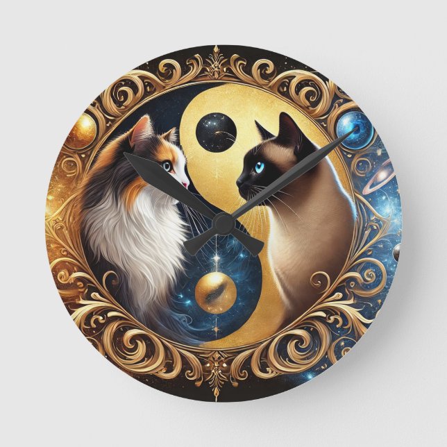 Katter som symboliserar balans med en Yin Yang Rund Klocka (Framsida)