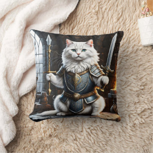 Kattklad i Armor Wielding Sword och Spear Kudde