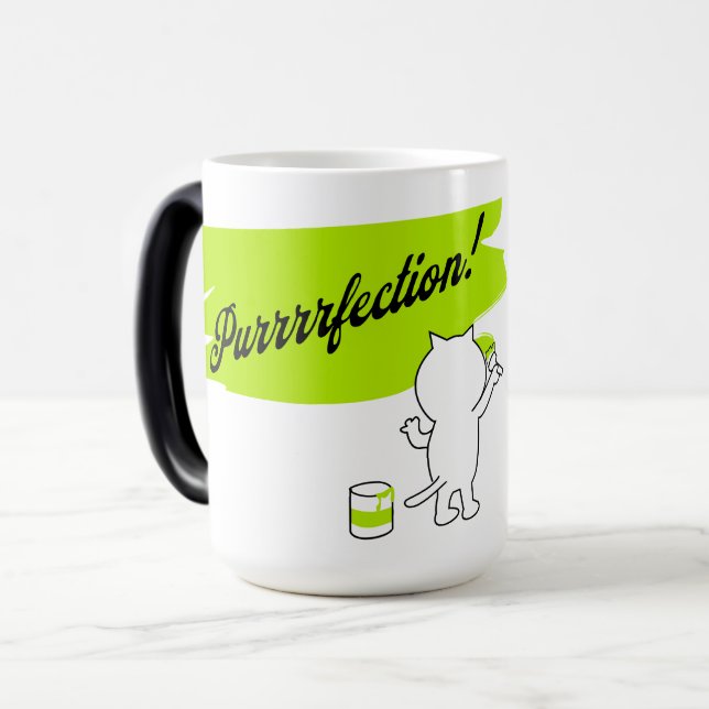 Kattmålning "Purrrefektion!" på väggen. Magisk Mugg (Framsida vänster)