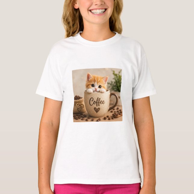 Kattunge i kaffekopp charm t shirt (Framsida)