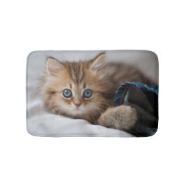 Kattunge med blåttögon badrumsmatta