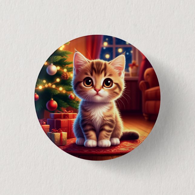 Kattunge sitter bredvid lysande julgran knapp (Framsida)