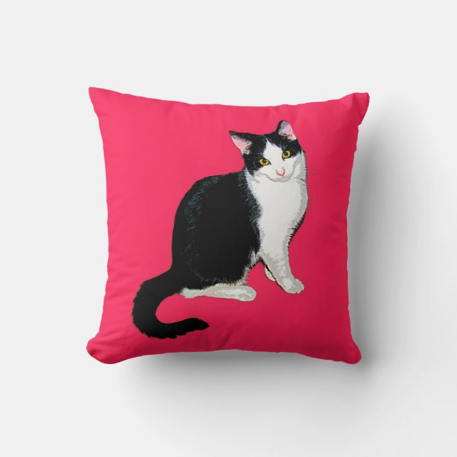 Kattunge som är svartvit på shock rosa kudde (Framsida)