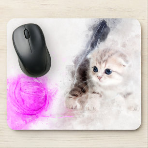 Kattunge som leker med en rosa garnboll akvarell musmatta