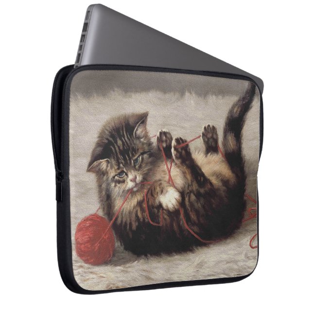 Kattvagga, en katt som spelar Boll av garn Laptop Fodral (Framsidan Höger)