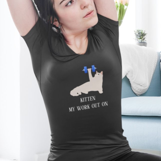 Kattvikter Träna Min Liten På T Shirt (Skapare uppladdad)