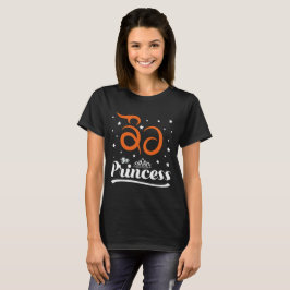 Kaur(prinsessa) - Sikh Female efternamn T Shirt