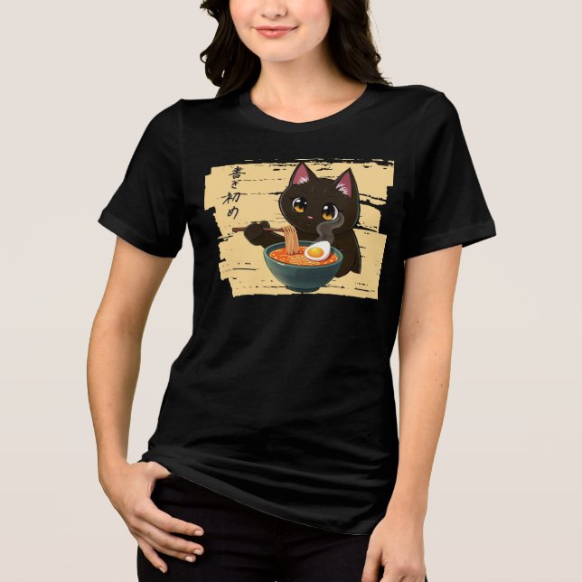 Kawaii Black Cat Eating Ramen – Cute Japanese Food T Shirt (Framsida)