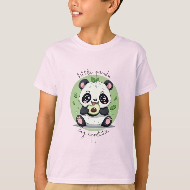 Kawaii Cute Baby Panda Eating Avocado T Shirt (Framsida)