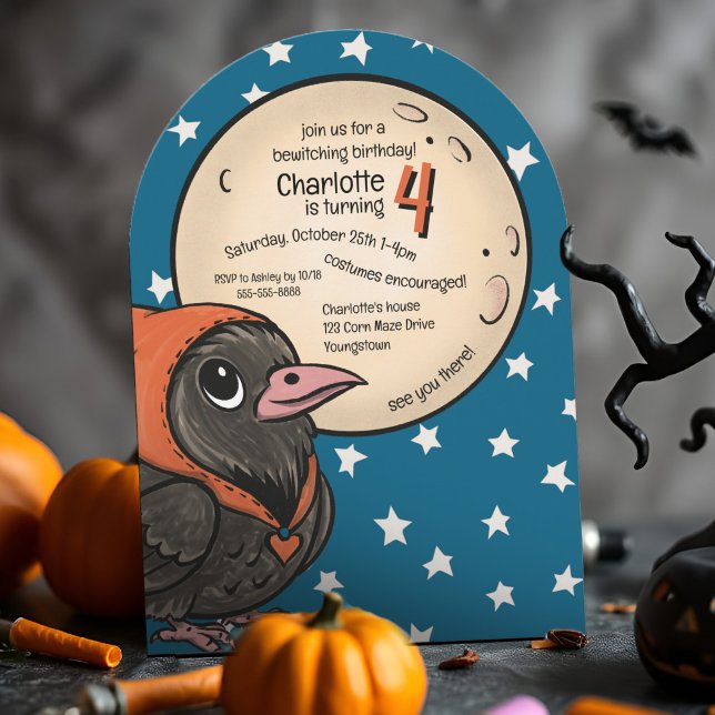 Kawaii Halloween Kids Costume Birthday Raven Måne Inbjudningar (Charming kawaii Halloween birthday invite with a chibi raven, full moon, and whimsical inky design.)