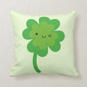 Kawaii lycklig fyrklöver Reversible Kudde