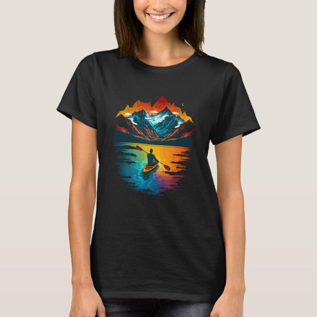 Kayak Kayaker Kayaking on the Canoe Lake Mountains T Shirt (Framsida)