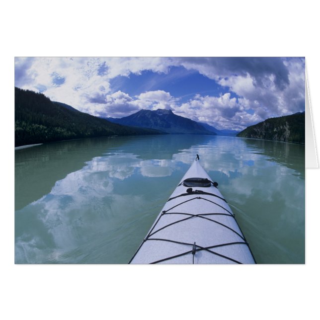 Kayaking i slutet av Azure Sjö i Wells Hälsningskort (Framsidan Horizontal)