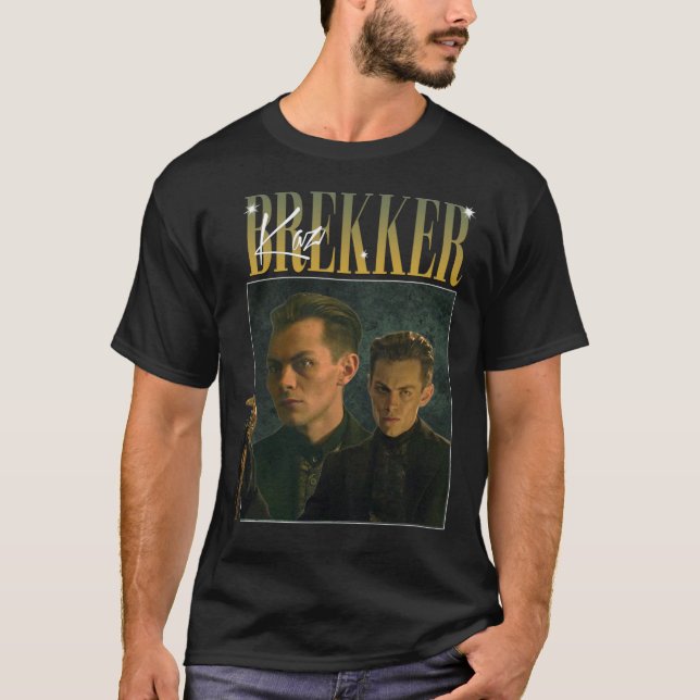 Kaz Brekker-skugga och sex av Kråkorna 90&x27;s  T Shirt (Framsida)