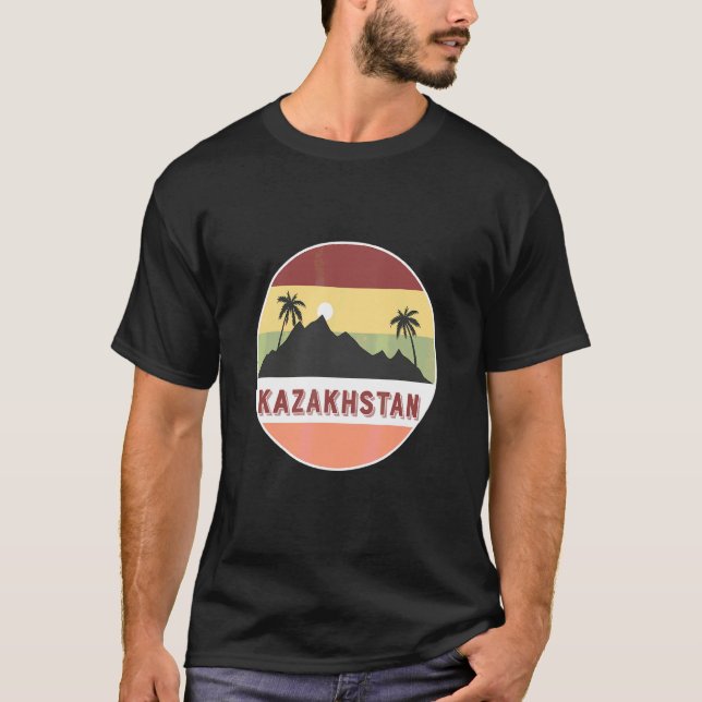 Kazakstan Berg Och Palmer T Shirt (Framsida)