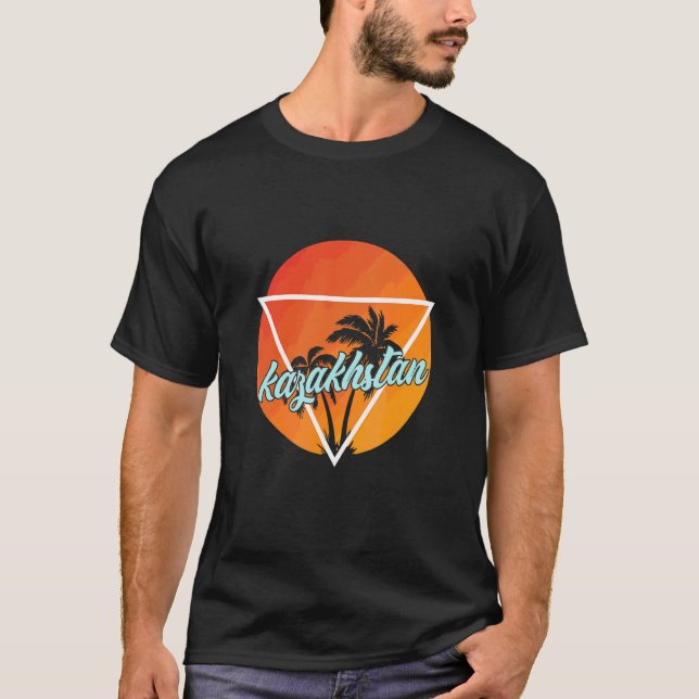 Kazakstan Solformad Triangel Med Palmer T Shirt (Framsida)