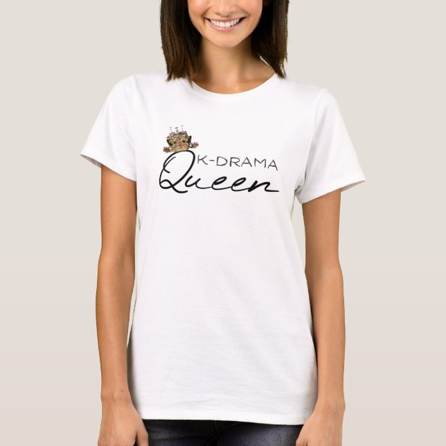 KDrama Queen med traditionell krona T Shirt (Framsida)
